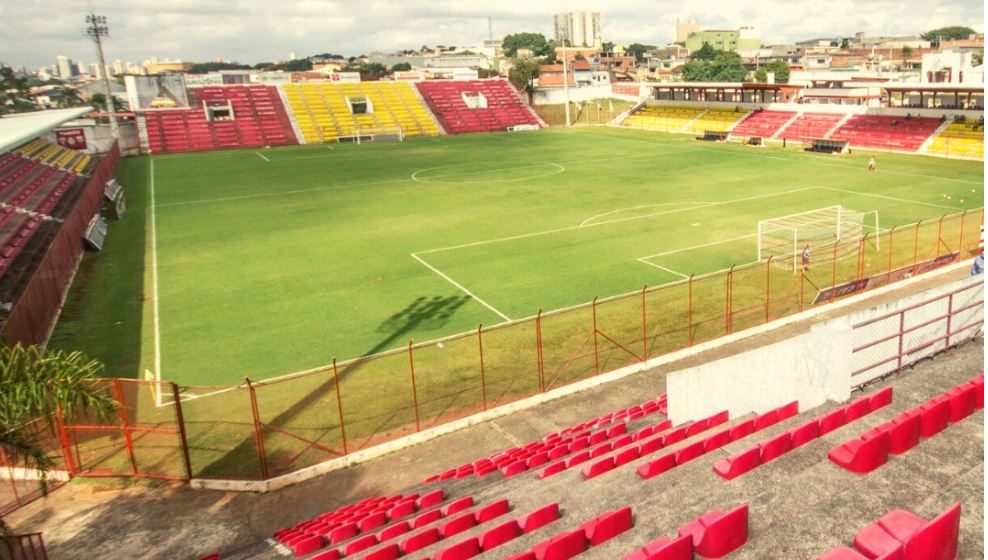 HOJE TEM JOGO NO ESTÁDIO MUNICIPAL