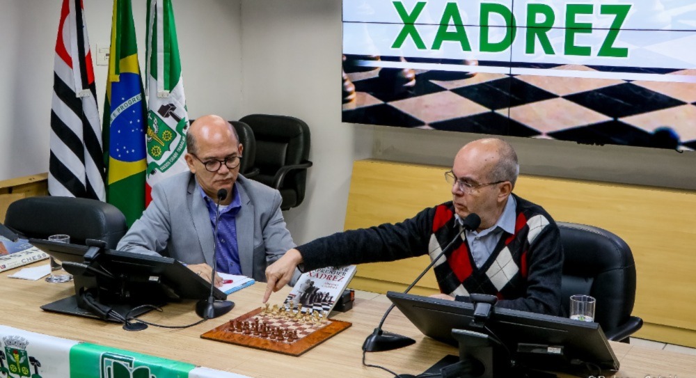 Competição de xadrez das escolas municipais teve finais no Centro