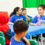 Projeto Férias na Escola leva tecnologia e diversão para alunos das escolas municipais