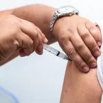 Osasco inicia vacinação contra a Dengue para profissionais da saúde