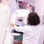 Fundação Laço Rosa traz carreta de Mamografia para Osasco