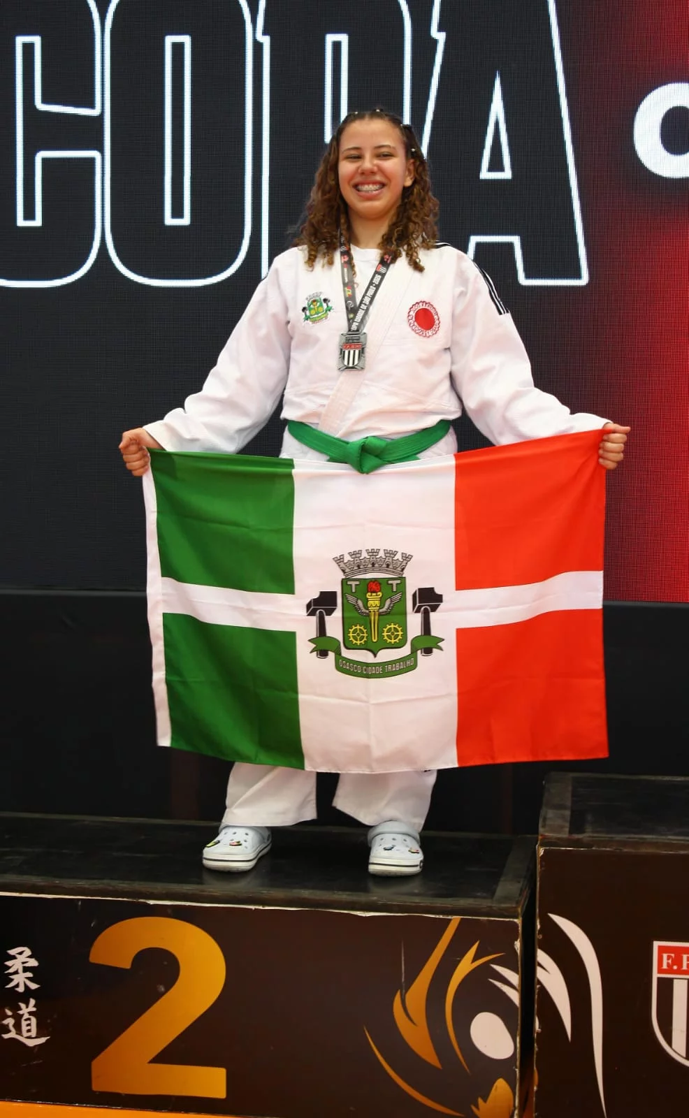 Nos resultados, Priscila Piazentin e João Borba conquistaram a medalha de prata no Ju-no-Kata Misto.

Já a dupla formada por João Borba e Nelson Kawamoto teve desempenho ainda mais expressivo e sagrou-se campeã no Ju-no-Kata Masculino.

A dupla também conquistou o título de campeã no Nage-no-Kata Masculino, ampliando a participação de Osasco entre os destaques da competição.

“Esses resultados mostram a dedicação, a disciplina e o talento dos nossos atletas. Cada medalha e cada título conquistado representam o esforço dos judocas, dos professores e de toda a equipe que trabalha diariamente pelo fortalecimento do esporte em Osasco", analisou o secretário de Esportes, Thiago Borges.