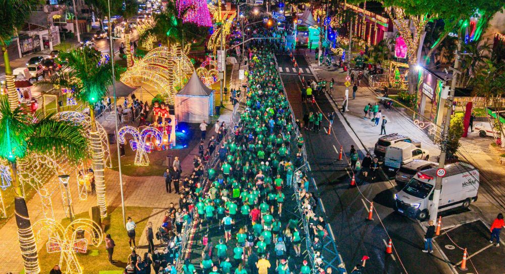 Corrida noturna de Natal de Osasco reúne atletas de diversas gerações