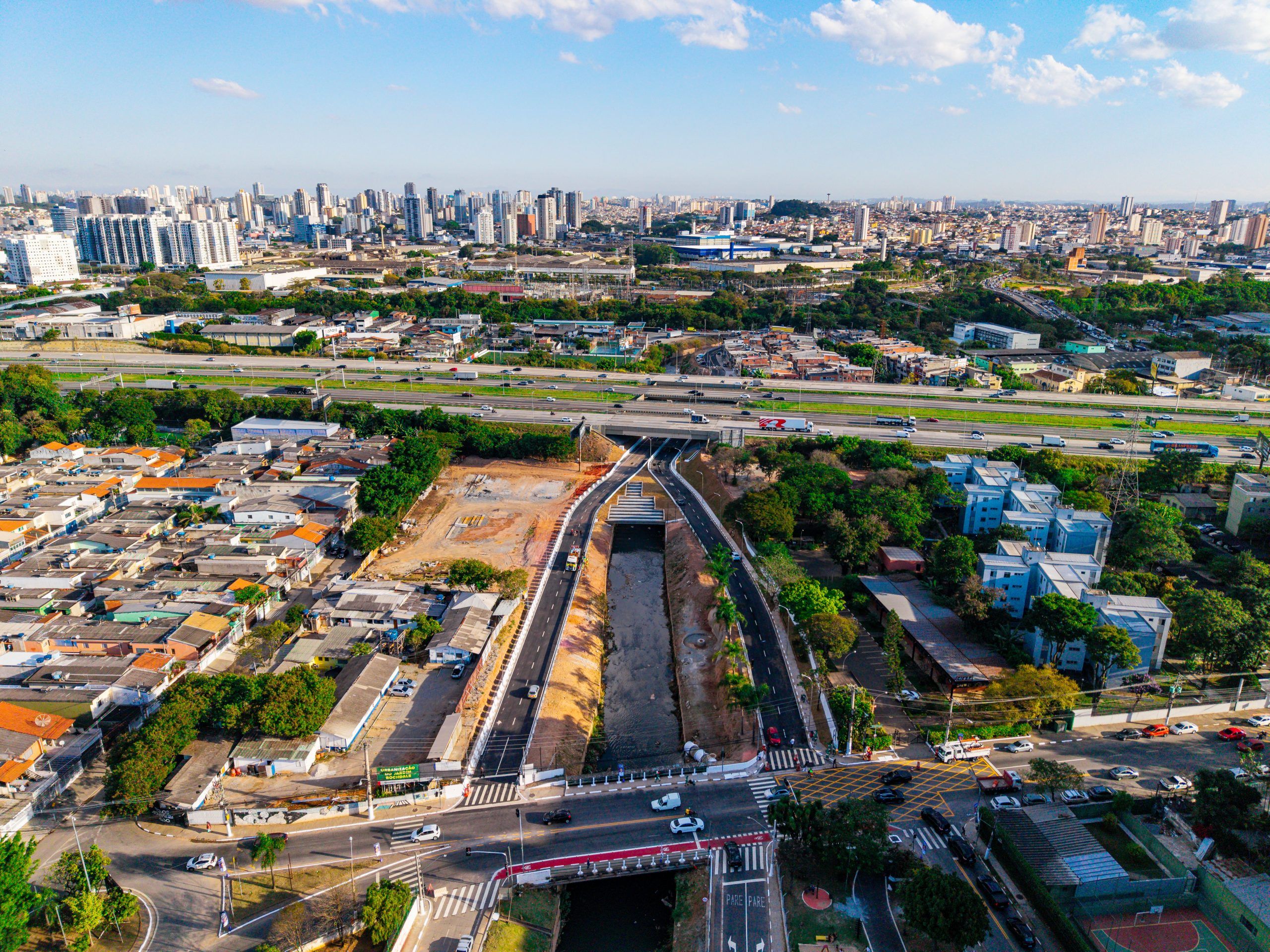 Prefeitura de Osasco entrega último trecho da Avenida Transversal Norte