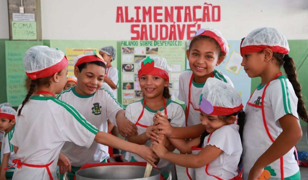 Escola da rede municipal promove Projeto de Alimentação Saudável