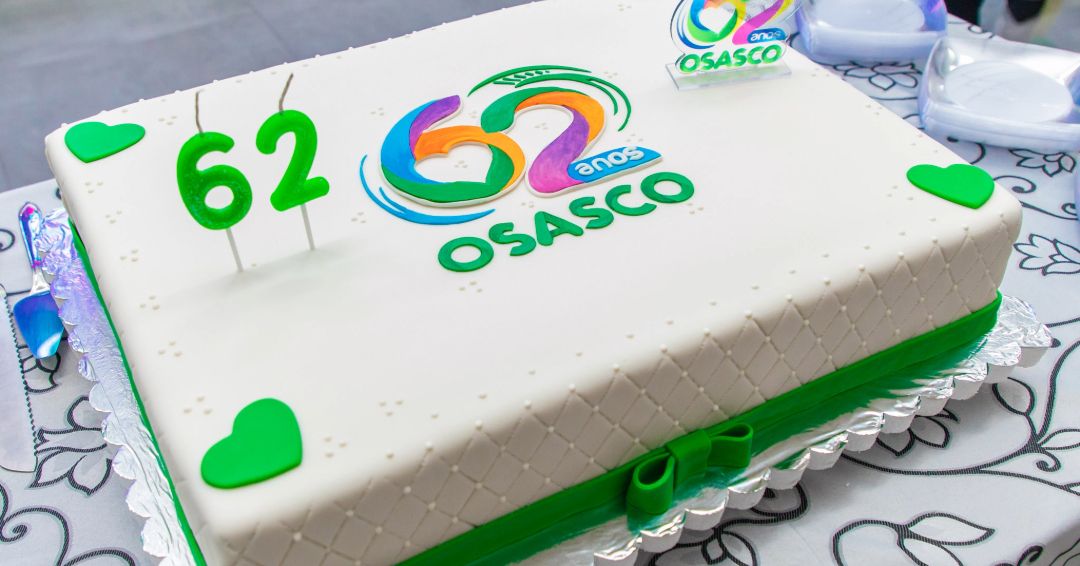 Aniversário de Osasco tem hasteamento de bandeiras e corte do bolo