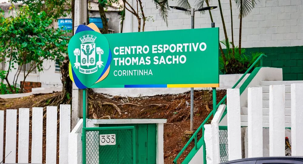 Prefeitura entrega revitalização do Centro Esportivo Thomas Sacho