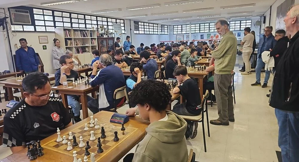 Escola de Xadrez França Garcia homenageia campeões brasileiros na 3ª etapa do Circuito Rápido