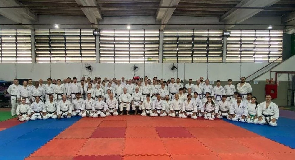 Seminário internacional Gojukai reúne karatecas de cinco estados em Osasco