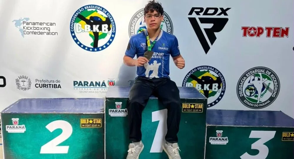 Atleta de Osasco é destaque no Brasileiro Universitário de Kickboxing
