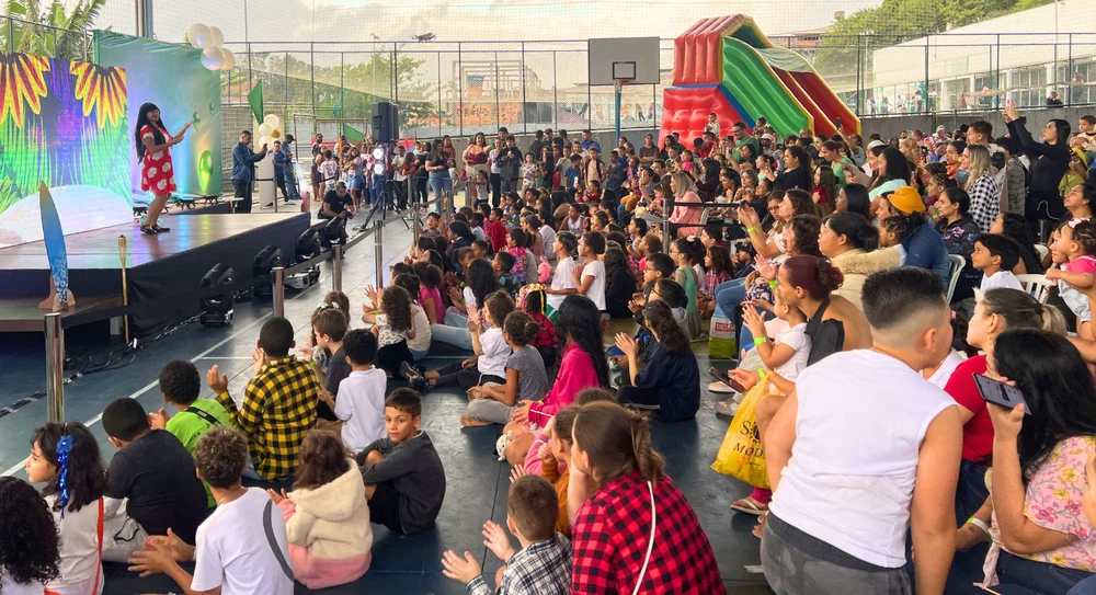CEU Bonança celebra 10 anos com entrega de estúdio de gravação e tributo a Tim Maia