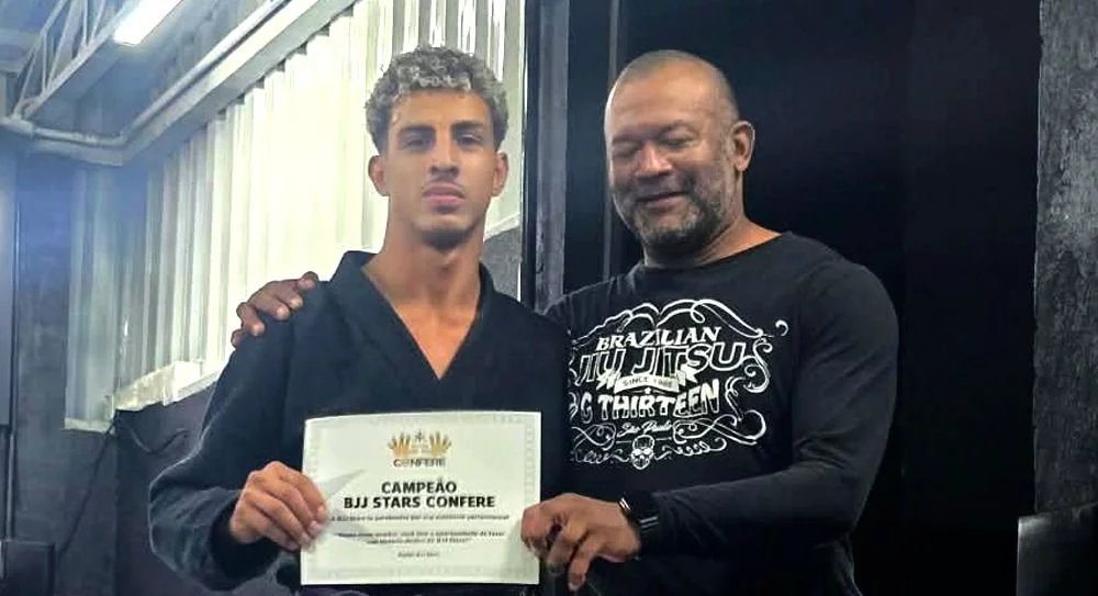 Osasquense vence luta casada no jiu-jitsu