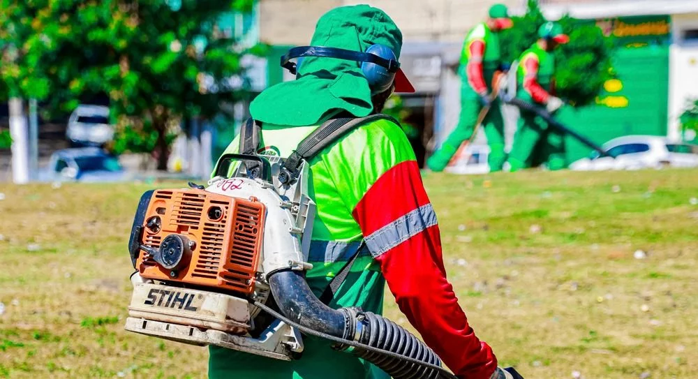 Prefeitura promove ação de limpeza urbana  com participação de voluntários